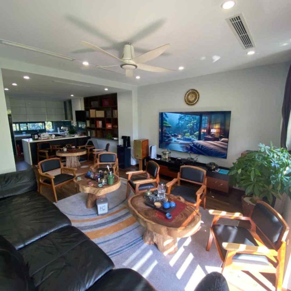 image_1764317376309_compressed