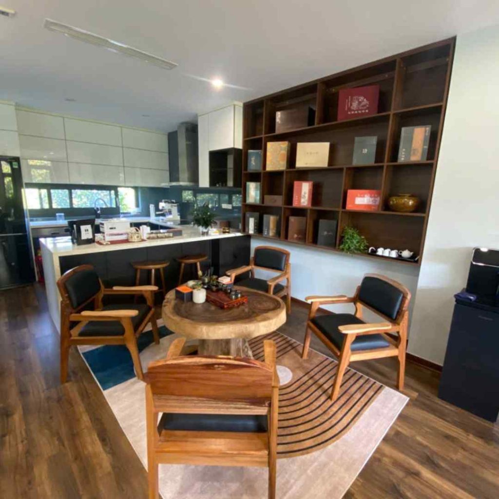 image_1764317378334_compressed